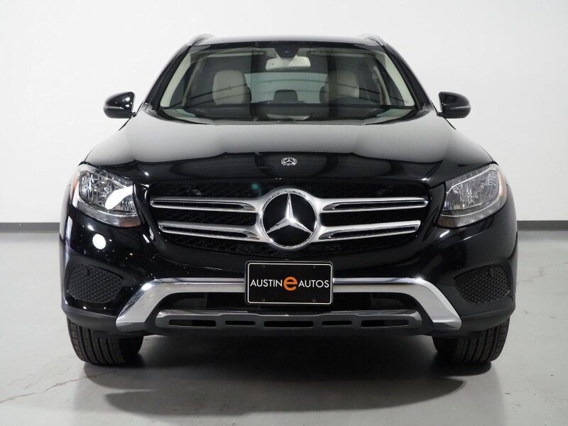 2019 Mercedes-Benz GLC 300 4MATIC *PANORAMA MOONROOF, PREMIUM PKG, BLIND SPOT ASSIST, BACKUP-CAMERA, HEATED SEATS/STEERING, POWER LIFTGATE, KEYLESS ENTRY, ALLOY WHEELS, ANDROID & APPLE Round Rock TX