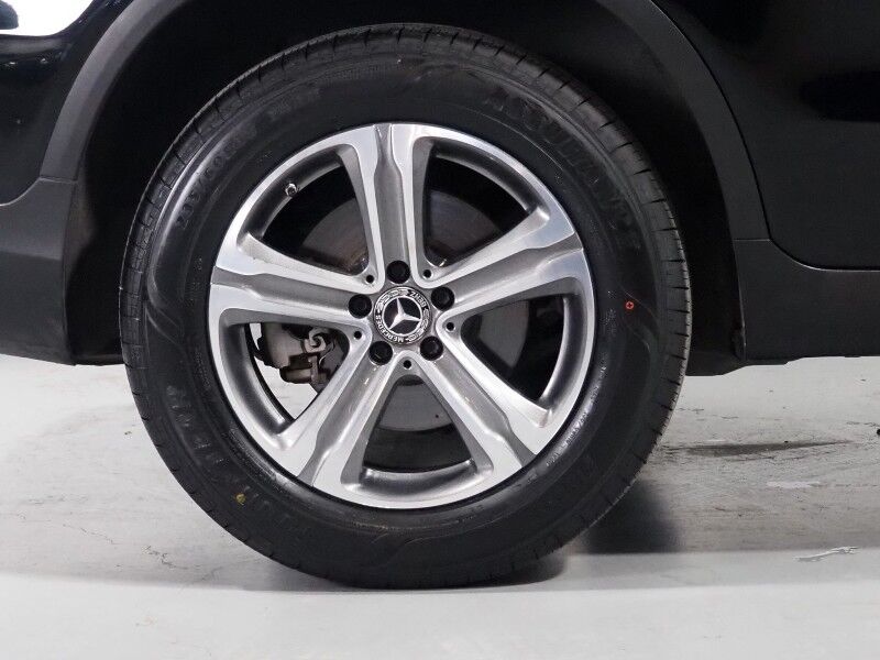 2019 Mercedes-Benz GLC 300 4MATIC *PANORAMA MOONROOF, PREMIUM PKG, BLIND SPOT ASSIST, BACKUP-CAMERA, HEATED SEATS/STEERING, POWER LIFTGATE, KEYLESS ENTRY, ALLOY WHEELS, ANDROID & APPLE Round Rock TX