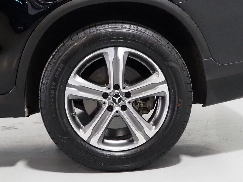 2019 Mercedes-Benz GLC 300 4MATIC *PANORAMA MOONROOF, PREMIUM PKG, BLIND SPOT ASSIST, BACKUP-CAMERA, HEATED SEATS/STEERING, POWER LIFTGATE, KEYLESS ENTRY, ALLOY WHEELS, ANDROID & APPLE Round Rock TX