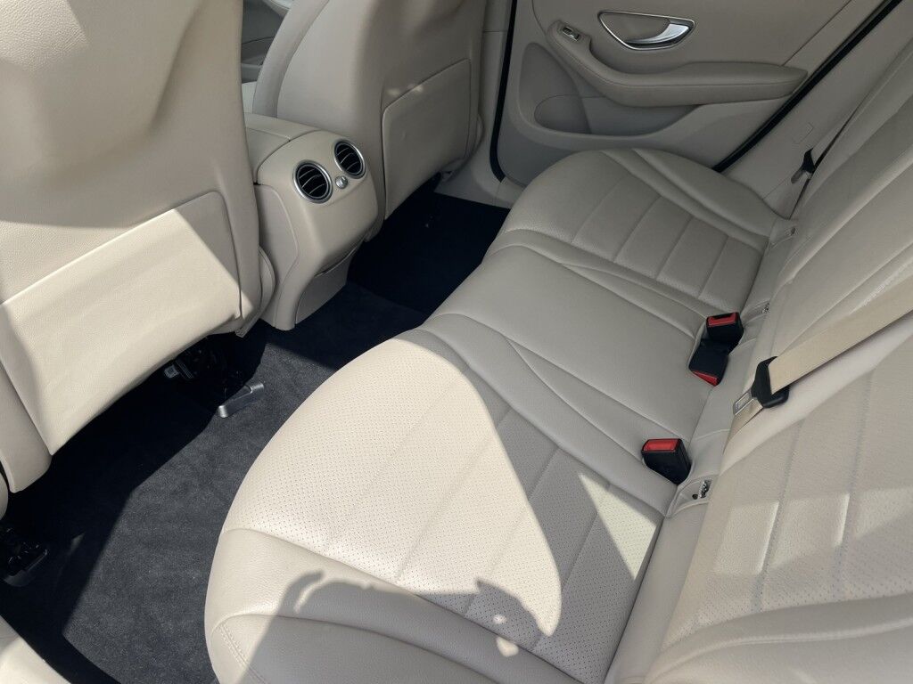 2019 Mercedes-Benz GLC GLC 350e~CLEAN CARFAX~HYBRID FACTORY WARRANTY STILL IN EFFECT~ONLINE SHIPPING AND FINANCE AVAILABLE!!!!! Sarasota FL