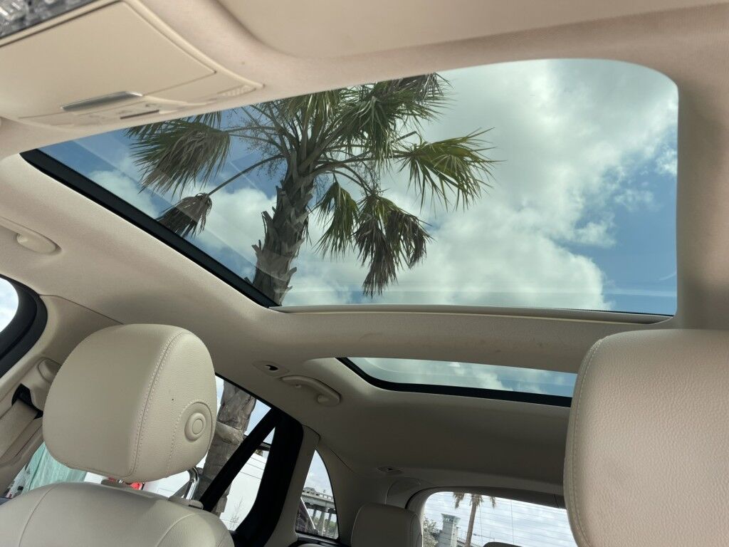 2019 Mercedes-Benz GLC GLC 350e~CLEAN CARFAX~HYBRID FACTORY WARRANTY STILL IN EFFECT~ONLINE SHIPPING AND FINANCE AVAILABLE!!!!! Sarasota FL