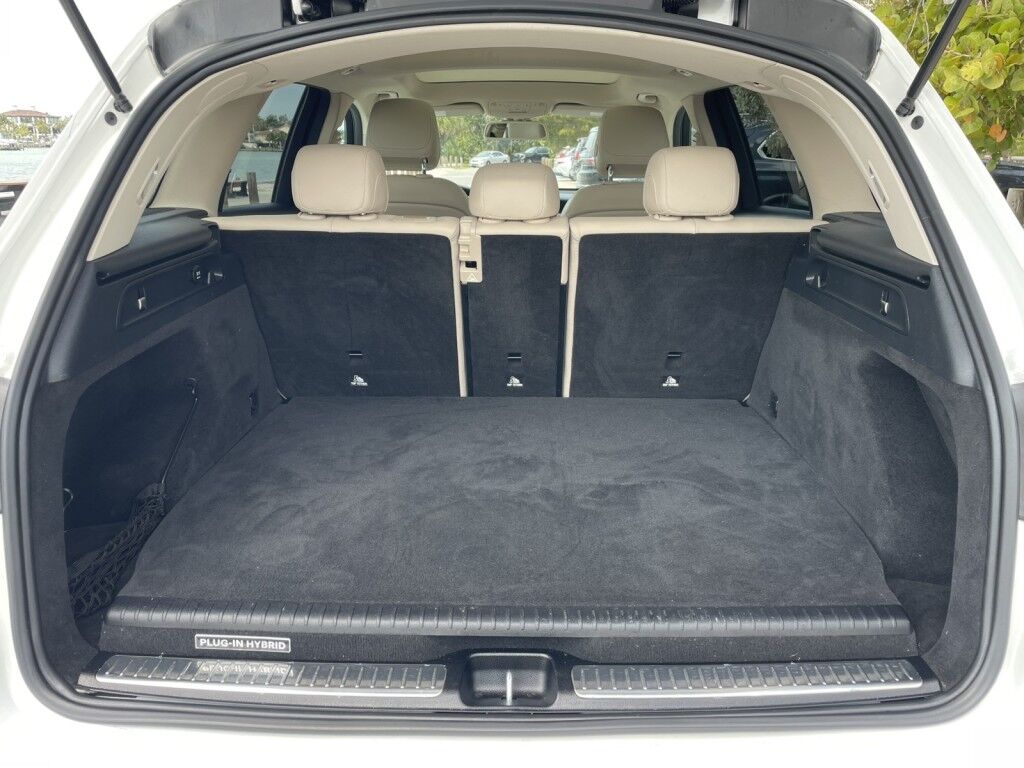 2019 Mercedes-Benz GLC GLC 350e~CLEAN CARFAX~HYBRID FACTORY WARRANTY STILL IN EFFECT~ONLINE SHIPPING AND FINANCE AVAILABLE!!!!! Sarasota FL