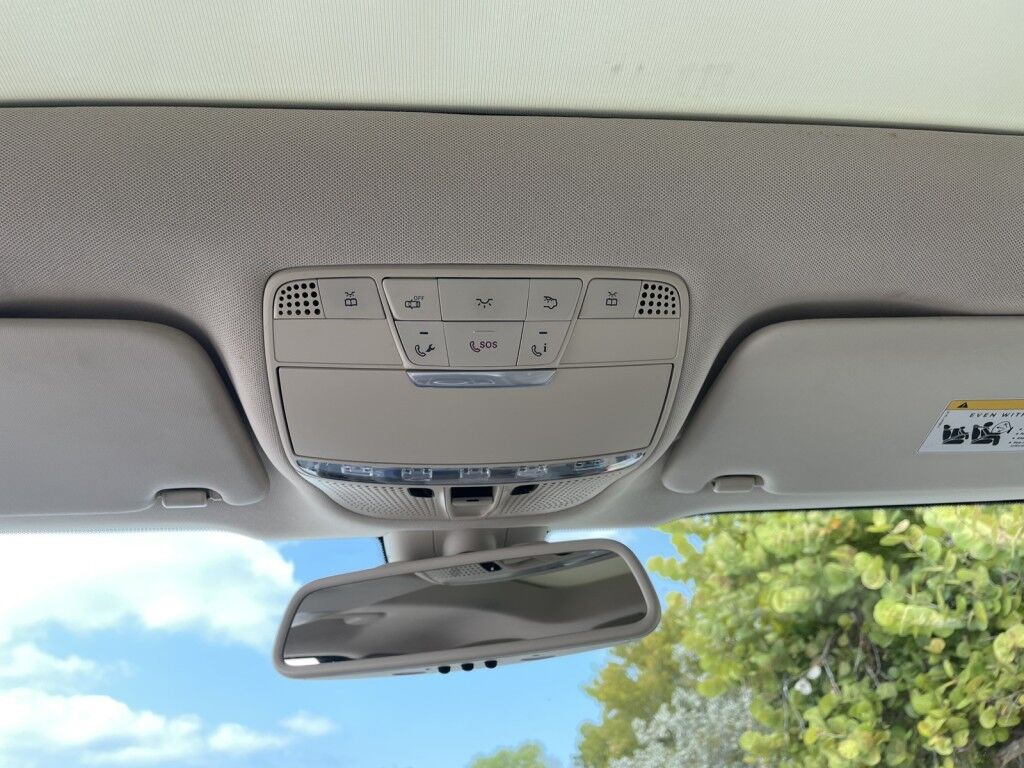 2019 Mercedes-Benz GLC GLC 350e~CLEAN CARFAX~HYBRID FACTORY WARRANTY STILL IN EFFECT~ONLINE SHIPPING AND FINANCE AVAILABLE!!!!! Sarasota FL