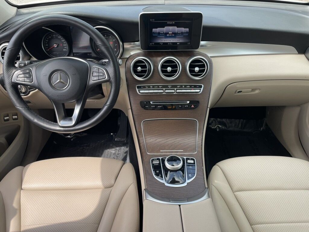 2019 Mercedes-Benz GLC GLC 350e~CLEAN CARFAX~HYBRID FACTORY WARRANTY STILL IN EFFECT~ONLINE SHIPPING AND FINANCE AVAILABLE!!!!! Sarasota FL