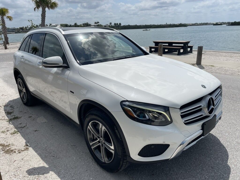 2019 Mercedes-Benz GLC GLC 350e~CLEAN CARFAX~HYBRID FACTORY WARRANTY STILL IN EFFECT~ONLINE SHIPPING AND FINANCE AVAILABLE!!!!! Sarasota FL