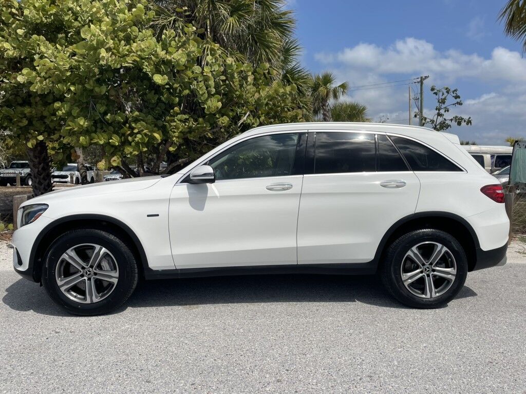 2019 Mercedes-Benz GLC GLC 350e~CLEAN CARFAX~HYBRID FACTORY WARRANTY STILL IN EFFECT~ONLINE SHIPPING AND FINANCE AVAILABLE!!!!! Sarasota FL