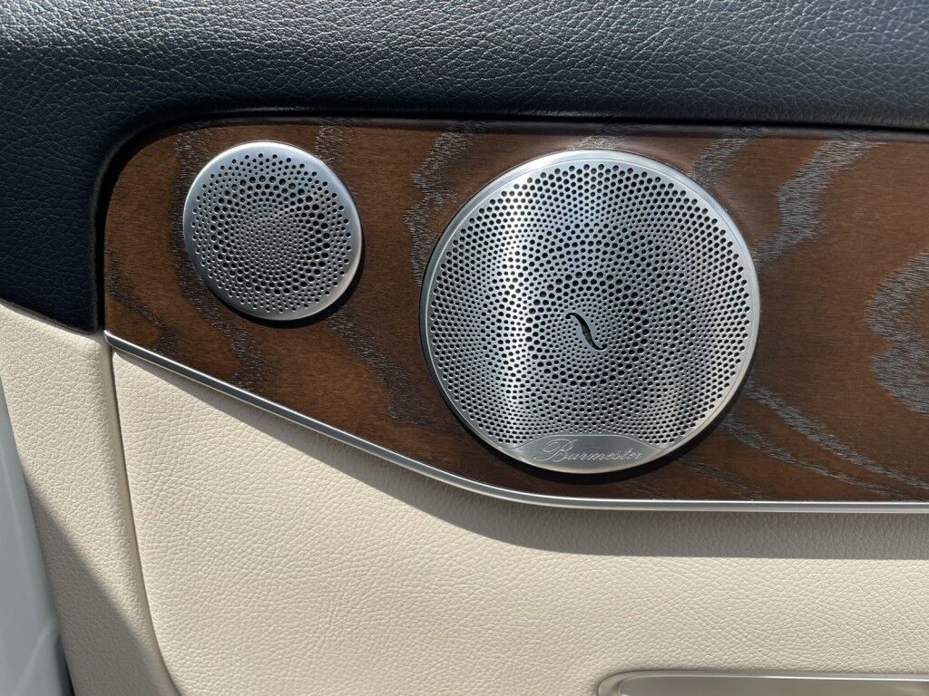 2019 Mercedes-Benz GLC GLC 350e~CLEAN CARFAX~HYBRID FACTORY WARRANTY STILL IN EFFECT~ONLINE SHIPPING AND FINANCE AVAILABLE!!!!! Sarasota FL