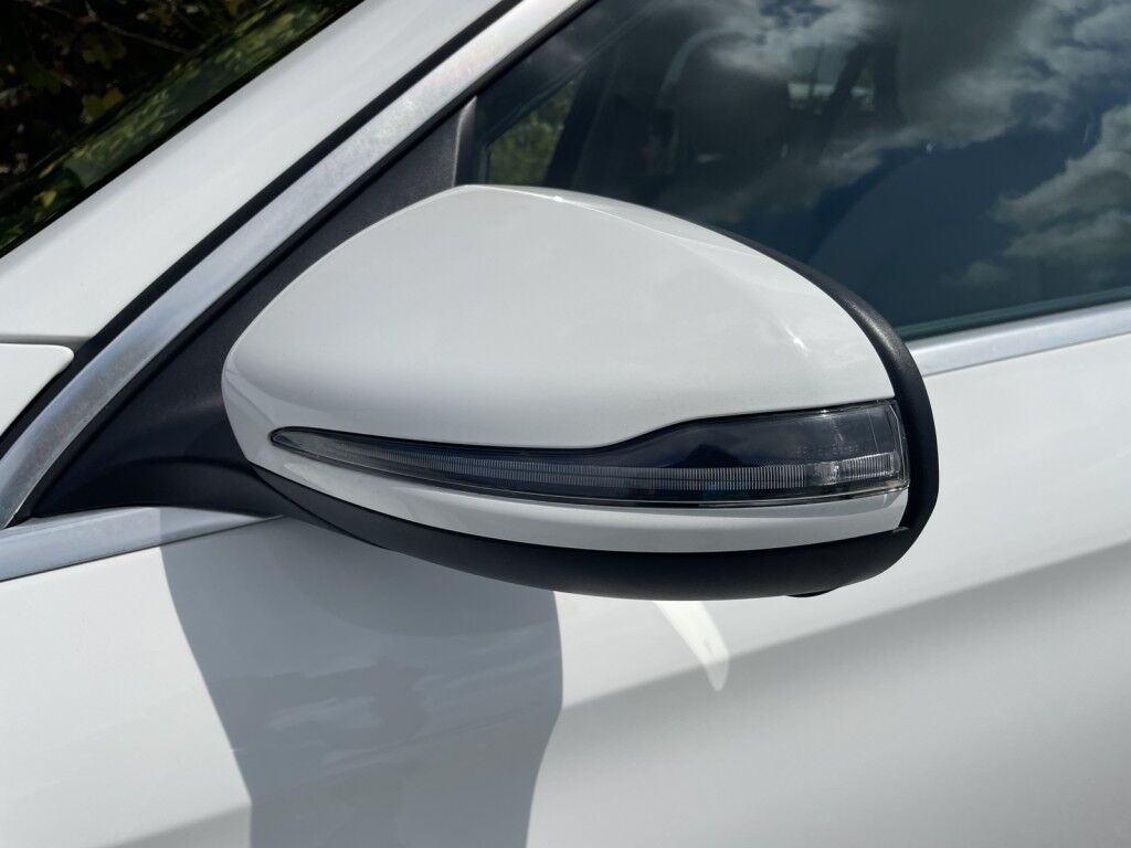 2019 Mercedes-Benz GLC GLC 350e~CLEAN CARFAX~HYBRID FACTORY WARRANTY STILL IN EFFECT~ONLINE SHIPPING AND FINANCE AVAILABLE!!!!! Sarasota FL