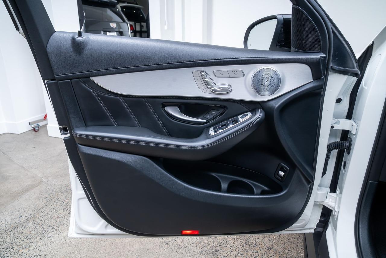 2019 Mercedes-Benz GLC GLC 63 AMG&reg; Exterior Carbon Fiber Package Night Package Parkin Portland OR