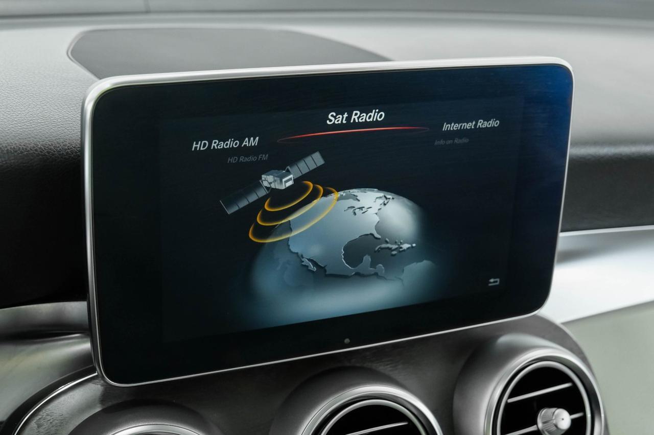 2019 Mercedes-Benz GLC300 4MATIC DRIVER ASSIST PKG PARKING ASSIST PKG PREMIUM PKG BLIND SPOT ASSIST NAVIGATION PANORAMA Carrollton TX