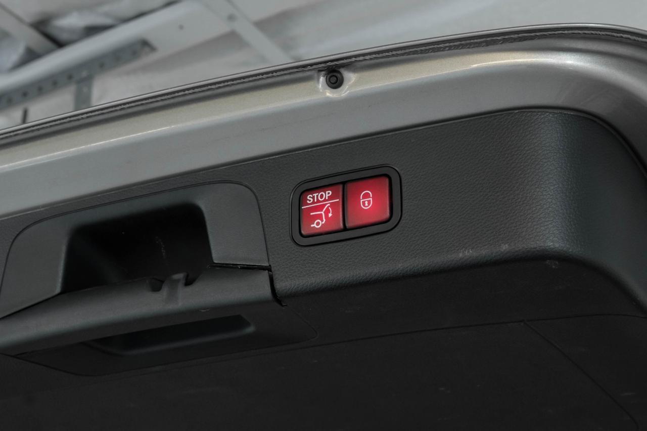 2019 Mercedes-Benz GLC300 4MATIC DRIVER ASSIST PKG PARKING ASSIST PKG PREMIUM PKG BLIND SPOT ASSIST NAVIGATION PANORAMA Carrollton TX