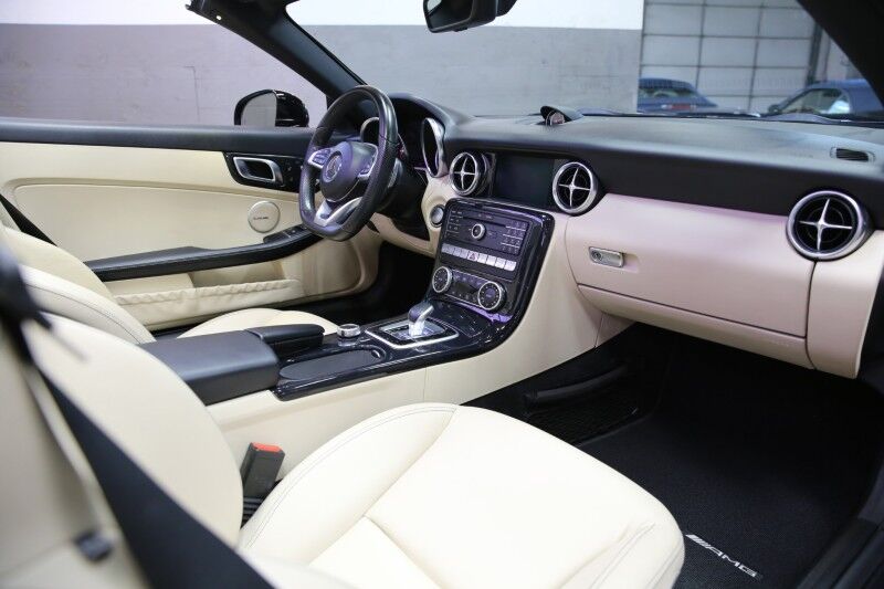 2019 Mercedes-Benz SLC SLC 300 Plainview NY