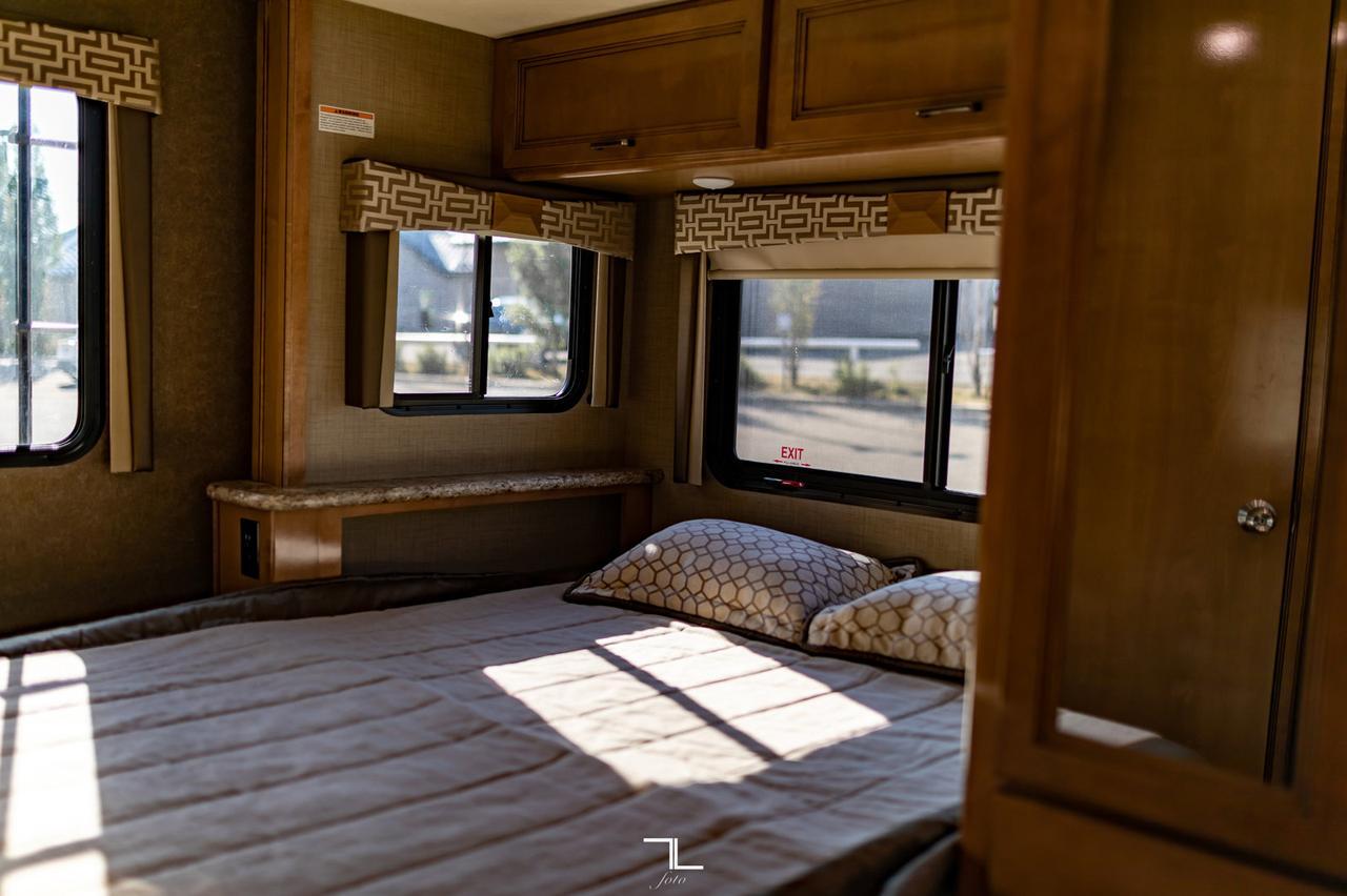 2019 Mercedes-Benz Sprinter 3500 Thor Quantum Conversion Red Deer AB