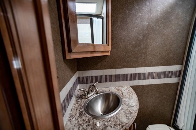 2019 Mercedes-Benz Sprinter 3500 Thor Quantum Conversion Red Deer AB