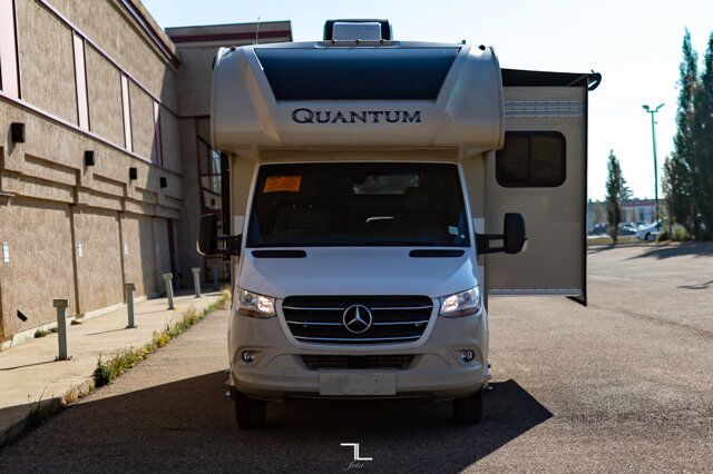 2019 Mercedes-Benz Sprinter 3500 Thor Quantum Conversion Red Deer AB