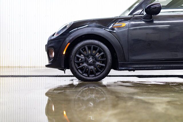 2019 Mini Cooper 3 Door Hatchback Leather Roof BCam Red Deer AB