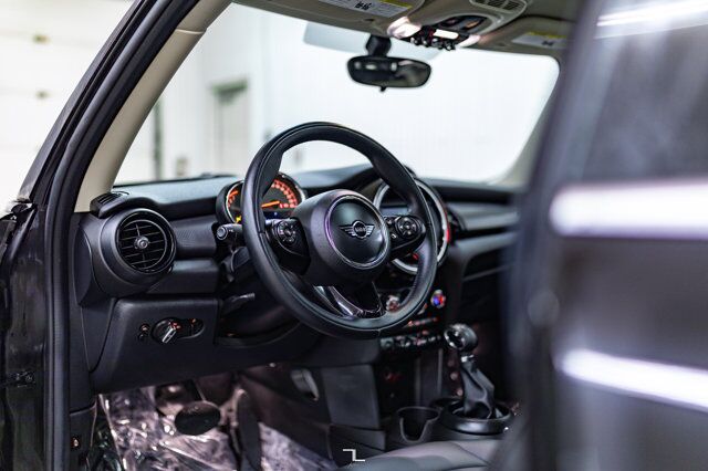 2019 Mini Cooper 3 Door Hatchback Leather Roof BCam Red Deer AB