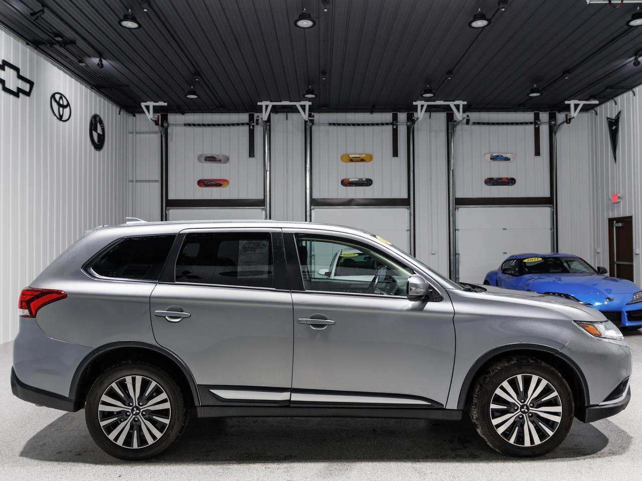 2019 Mitsubishi Outlander ES AWD 7-Passenger Cranberry PA