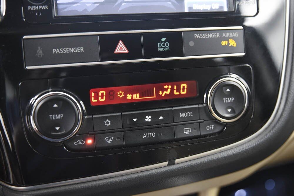 2019 Mitsubishi Outlander ES Akron