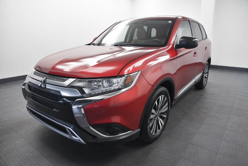 2019 Mitsubishi Outlander ES Akron