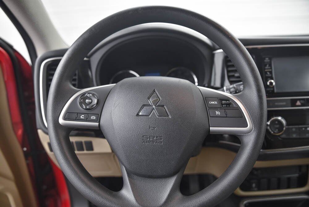 2019 Mitsubishi Outlander ES Akron