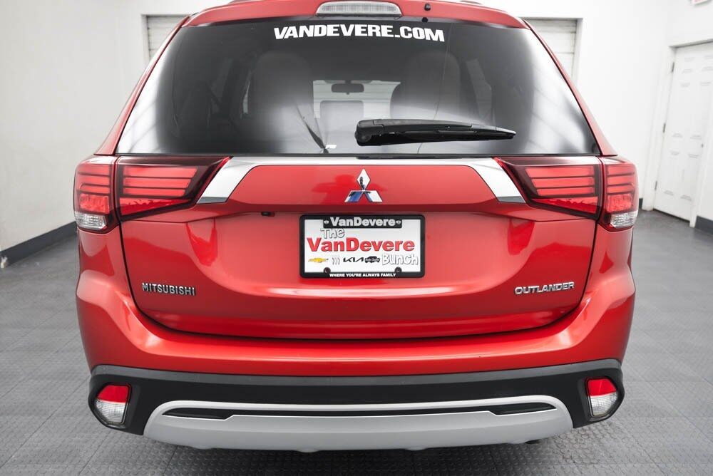2019 Mitsubishi Outlander ES Akron