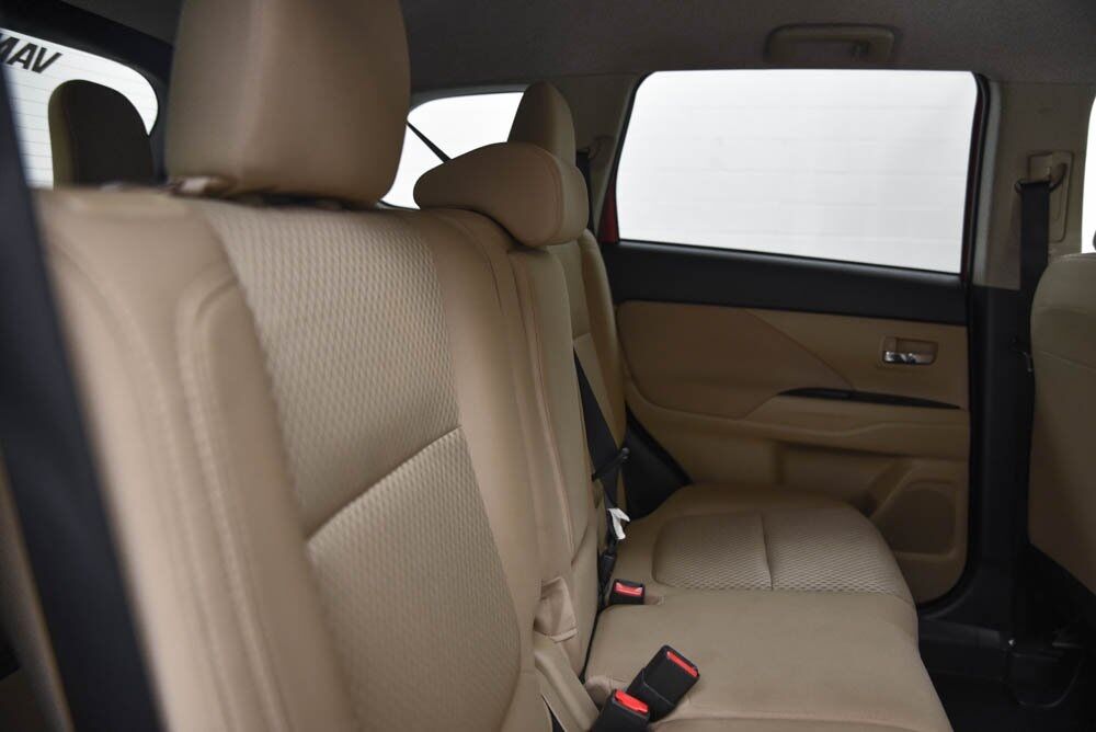 2019 Mitsubishi Outlander ES Akron