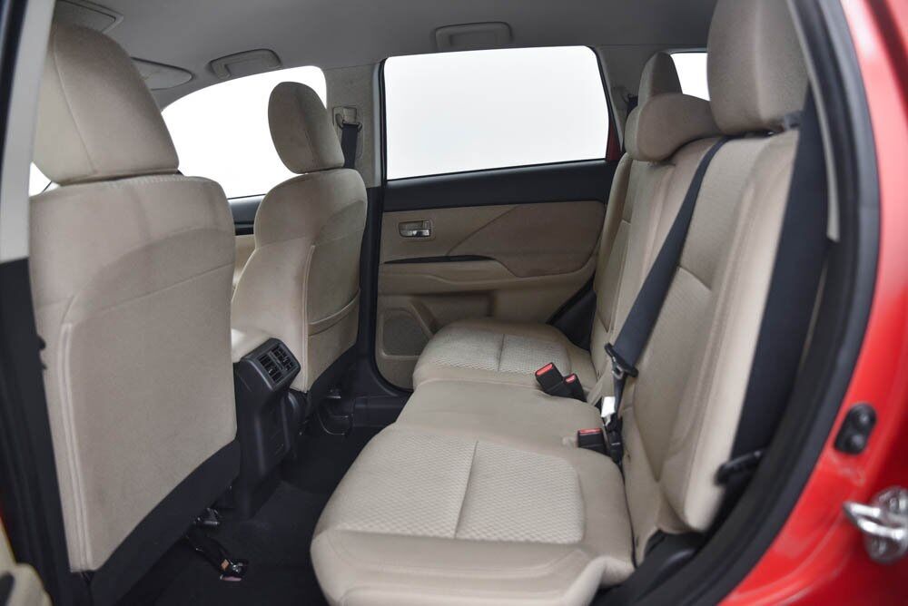 2019 Mitsubishi Outlander ES Akron