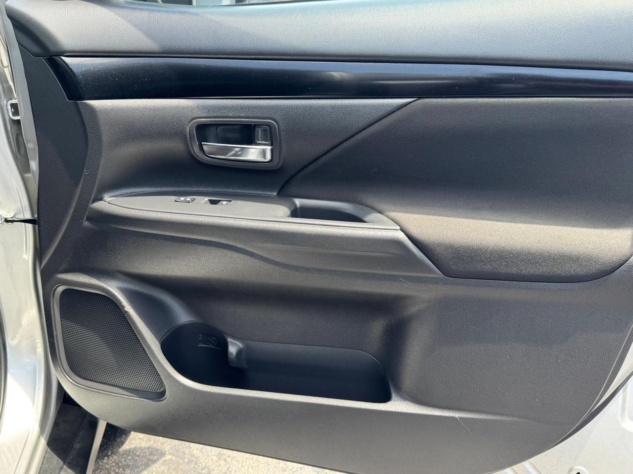 2019 Mitsubishi Outlander ES Miami FL