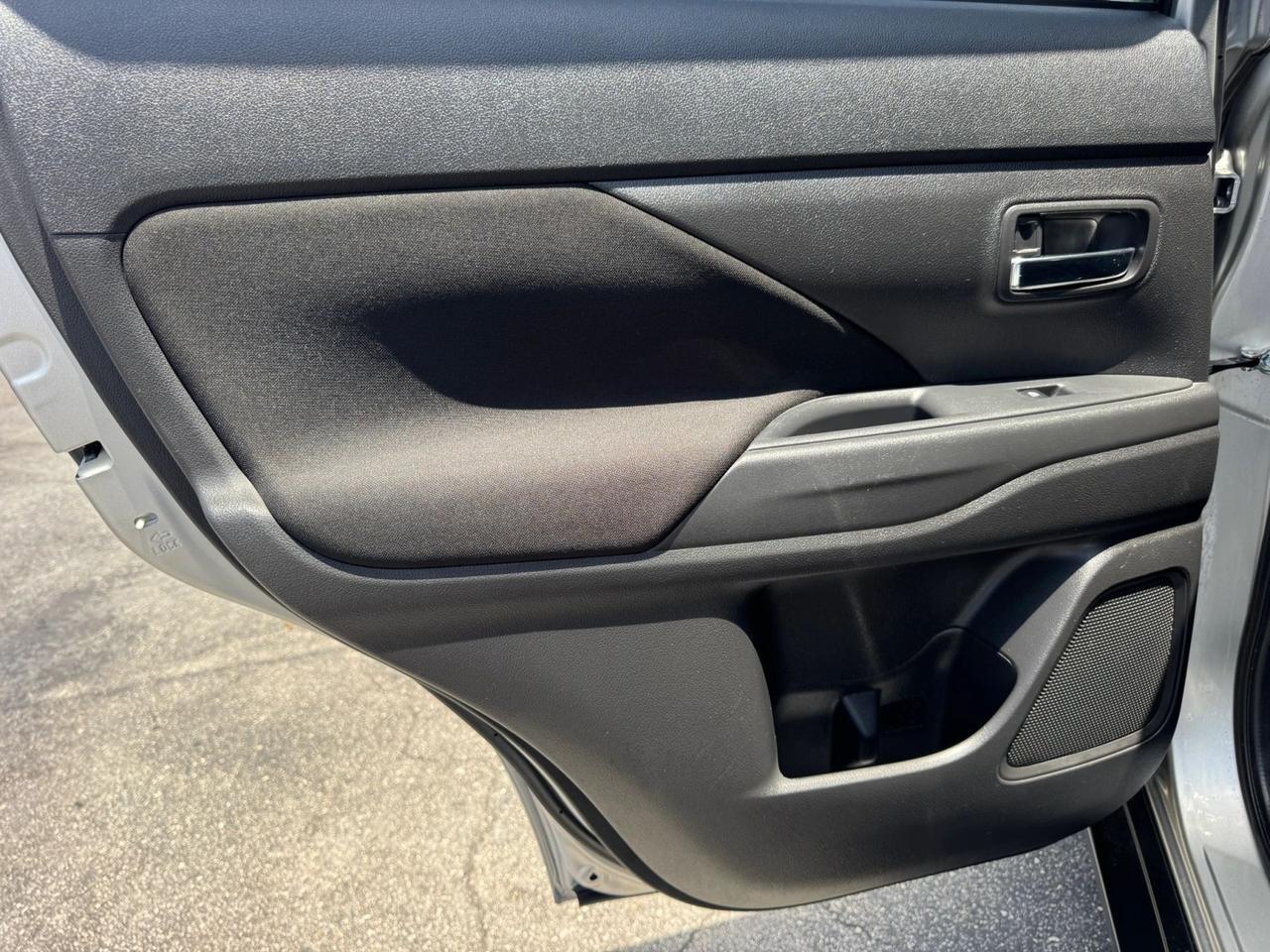 2019 Mitsubishi Outlander ES Miami FL