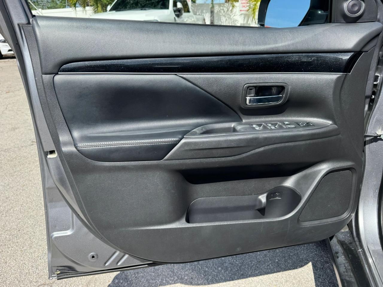 2019 Mitsubishi Outlander SE Miami FL