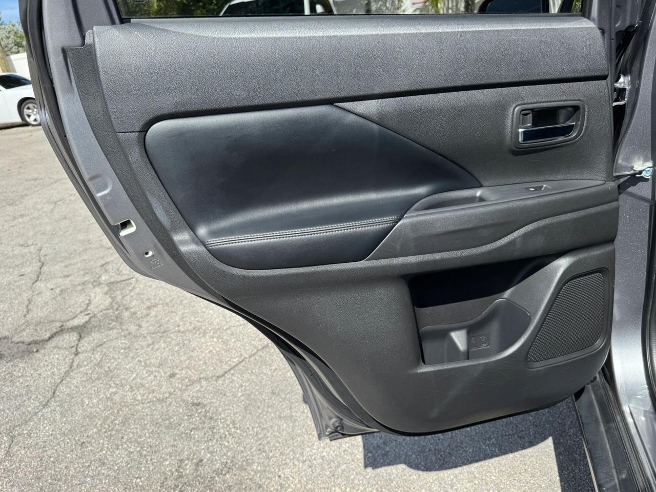 2019 Mitsubishi Outlander SE Miami FL