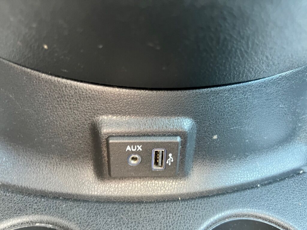 2019 NISSAN VERSA S Des Moines WA