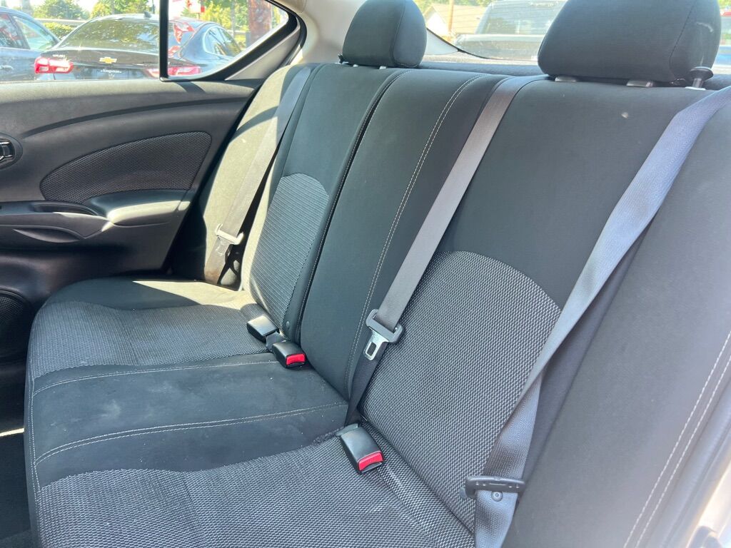 2019 NISSAN VERSA S Des Moines WA