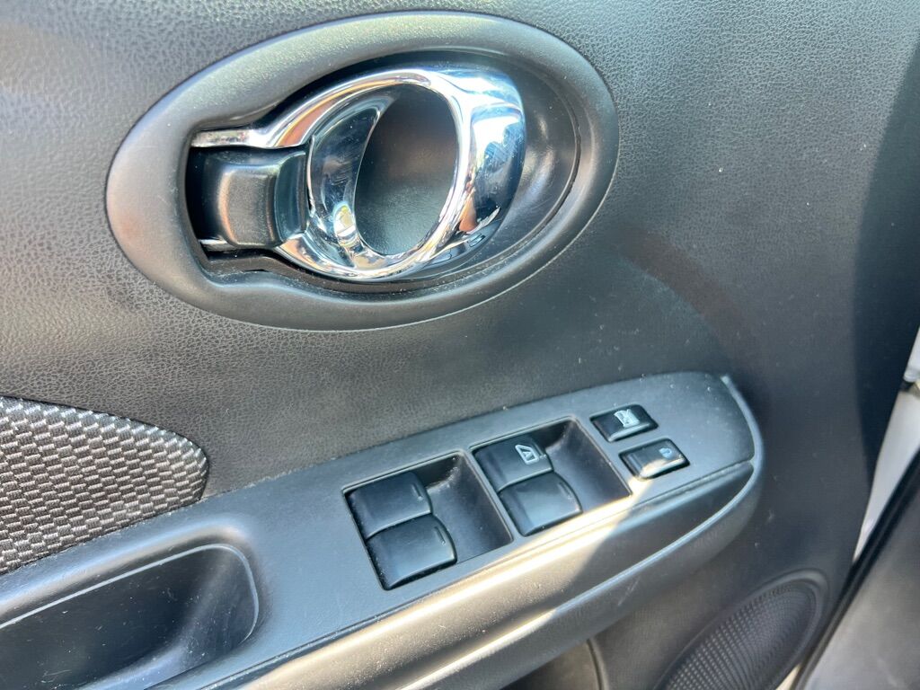 2019 NISSAN VERSA S Des Moines WA
