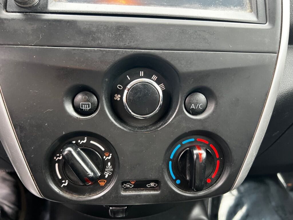 2019 NISSAN VERSA S Des Moines WA