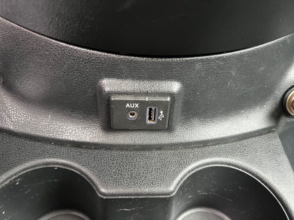 2019 NISSAN VERSA S Des Moines WA