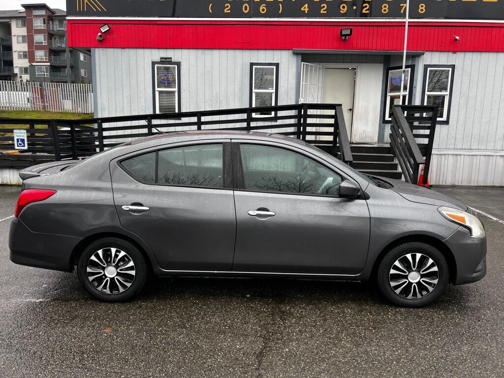 2019 NISSAN VERSA S Des Moines WA