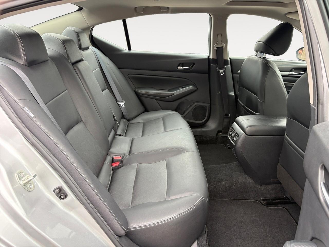 2019 Nissan Altima 2.5 Platinum, LANE KEEP ASSIST, BLIND SPOT WARNING, REAR CROSS TRAFFIC ALERT, SUNROOF, HEATED STEERING WHEEL & SEATS, REMOTE ENGINE, APPLE CARPLAY/ANDROID AUTO, BOSE SOUND SPEAKERS, LOW MILES, CLEAN CARFAX, RIDE THIS ALTIMA OFF THE LOT! Virginia Beach VA