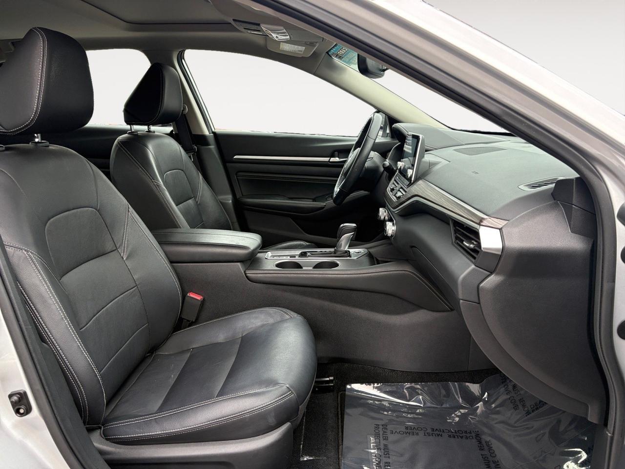 2019 Nissan Altima 2.5 Platinum, LANE KEEP ASSIST, BLIND SPOT WARNING, REAR CROSS TRAFFIC ALERT, SUNROOF, HEATED STEERING WHEEL & SEATS, REMOTE ENGINE, APPLE CARPLAY/ANDROID AUTO, BOSE SOUND SPEAKERS, LOW MILES, CLEAN CARFAX, RIDE THIS ALTIMA OFF THE LOT!