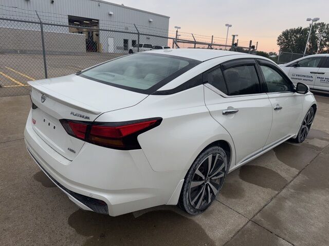 2019 Nissan Altima 2.5 Platinum West Burlington IA