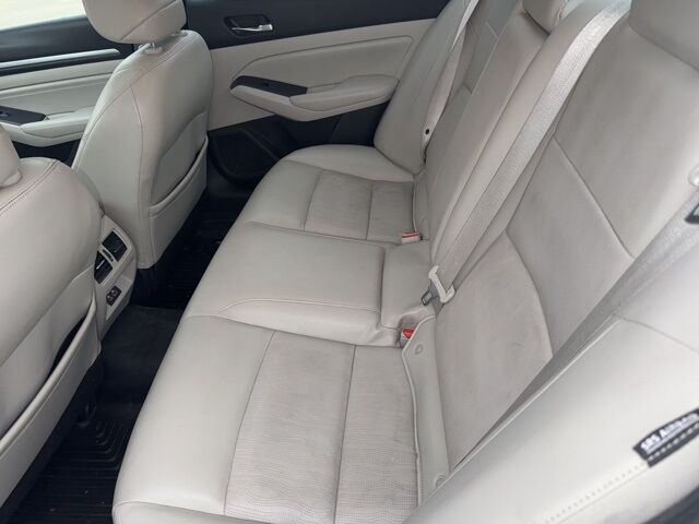 2019 Nissan Altima 2.5 Platinum West Burlington IA