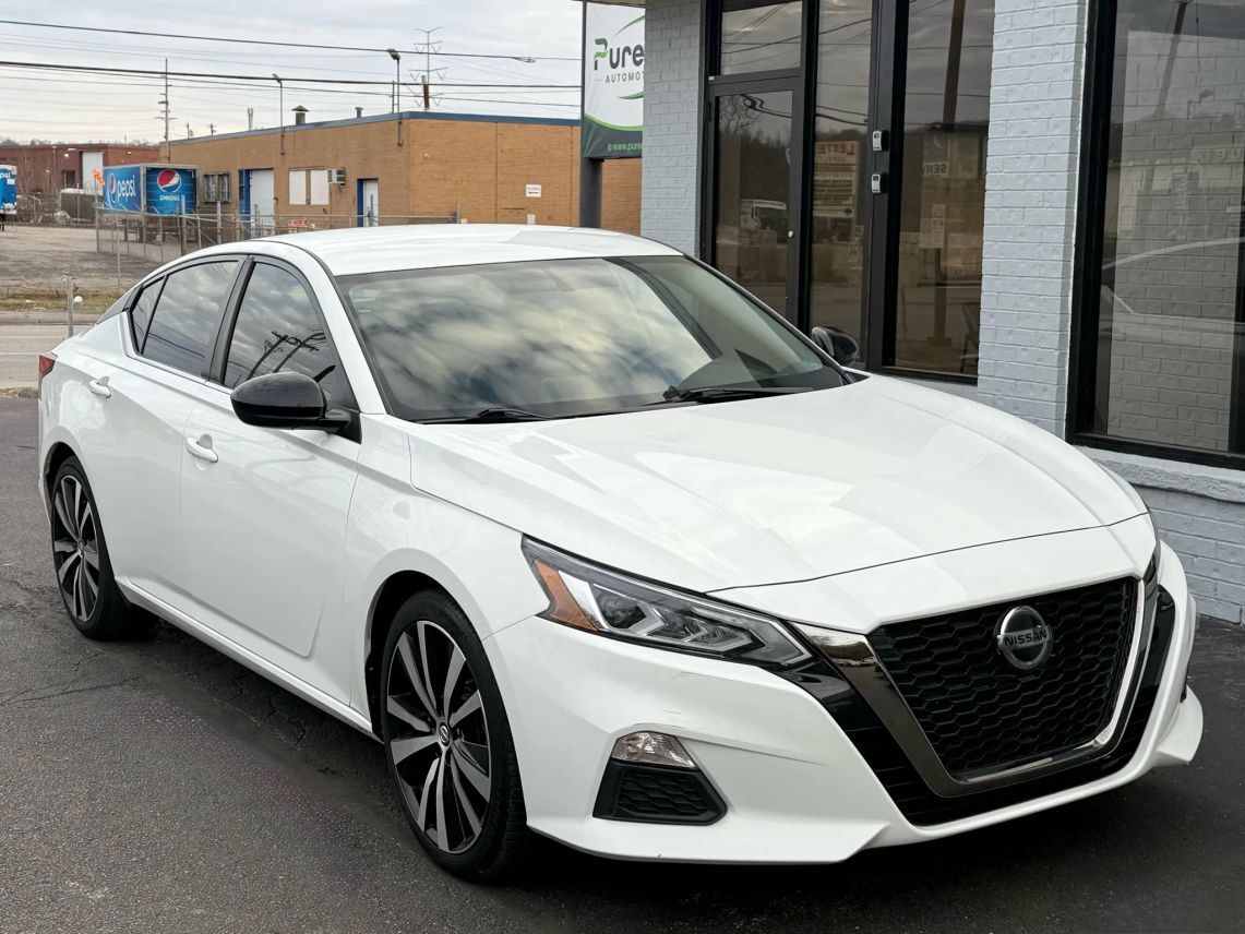 2019 Nissan Altima 2.5 SR Sedan 4D