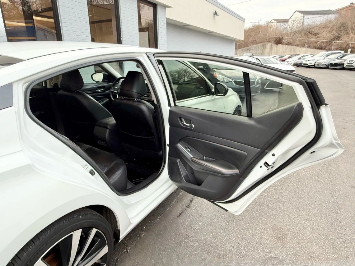 2019 Nissan Altima 2.5 SR Sedan 4D Cincinnati OH