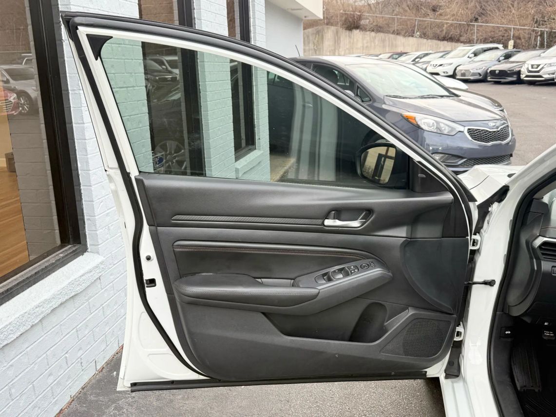 2019 Nissan Altima 2.5 SR Sedan 4D Cincinnati OH