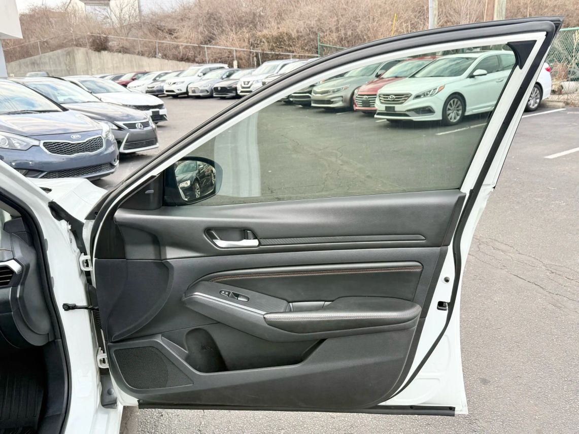 2019 Nissan Altima 2.5 SR Sedan 4D Cincinnati OH