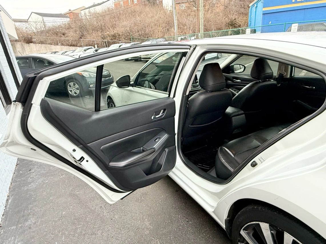 2019 Nissan Altima 2.5 SR Sedan 4D Cincinnati OH