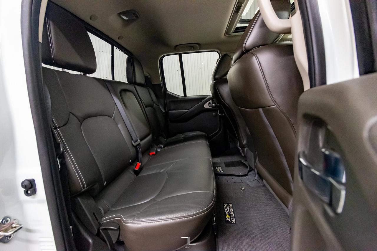 2019 Nissan Frontier 4x4 Crew Cab Pro-4X Leather Roof Nav BCam Red Deer AB