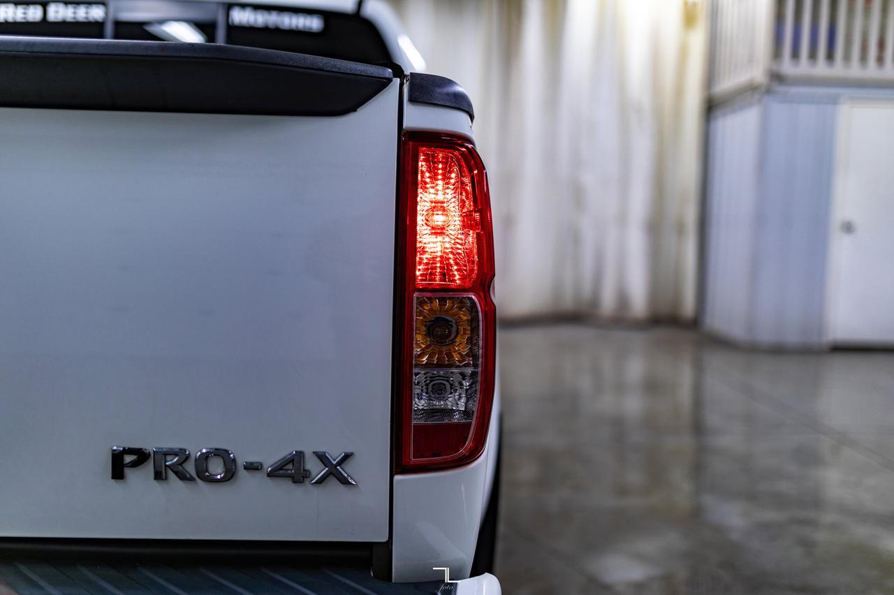 2019 Nissan Frontier 4x4 Crew Cab Pro-4X Leather Roof Nav Red Deer AB