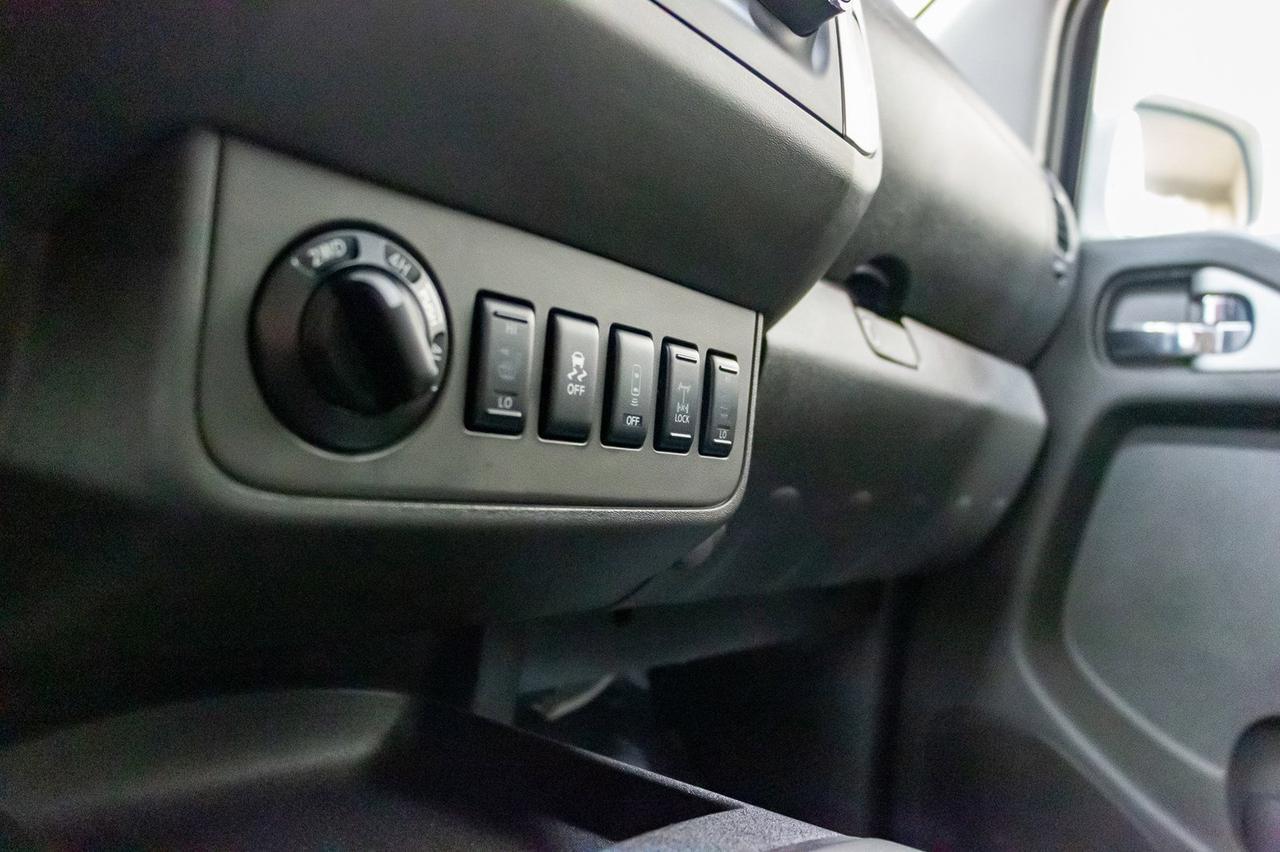 2019 Nissan Frontier 4x4 Crew Cab Pro-4X Leather Roof Nav Red Deer AB